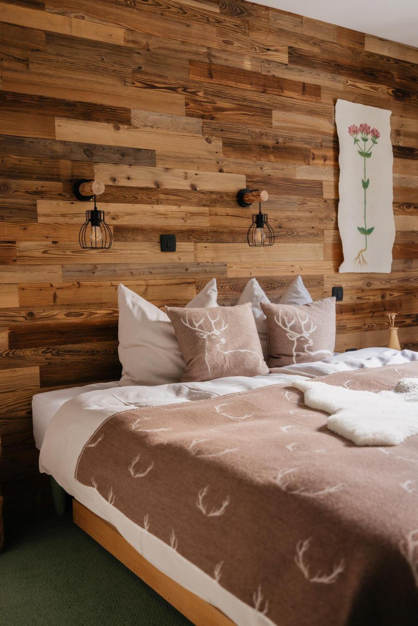 Eko Hisa-Eco House Na Razpotju Hotel Solčava Buitenkant foto